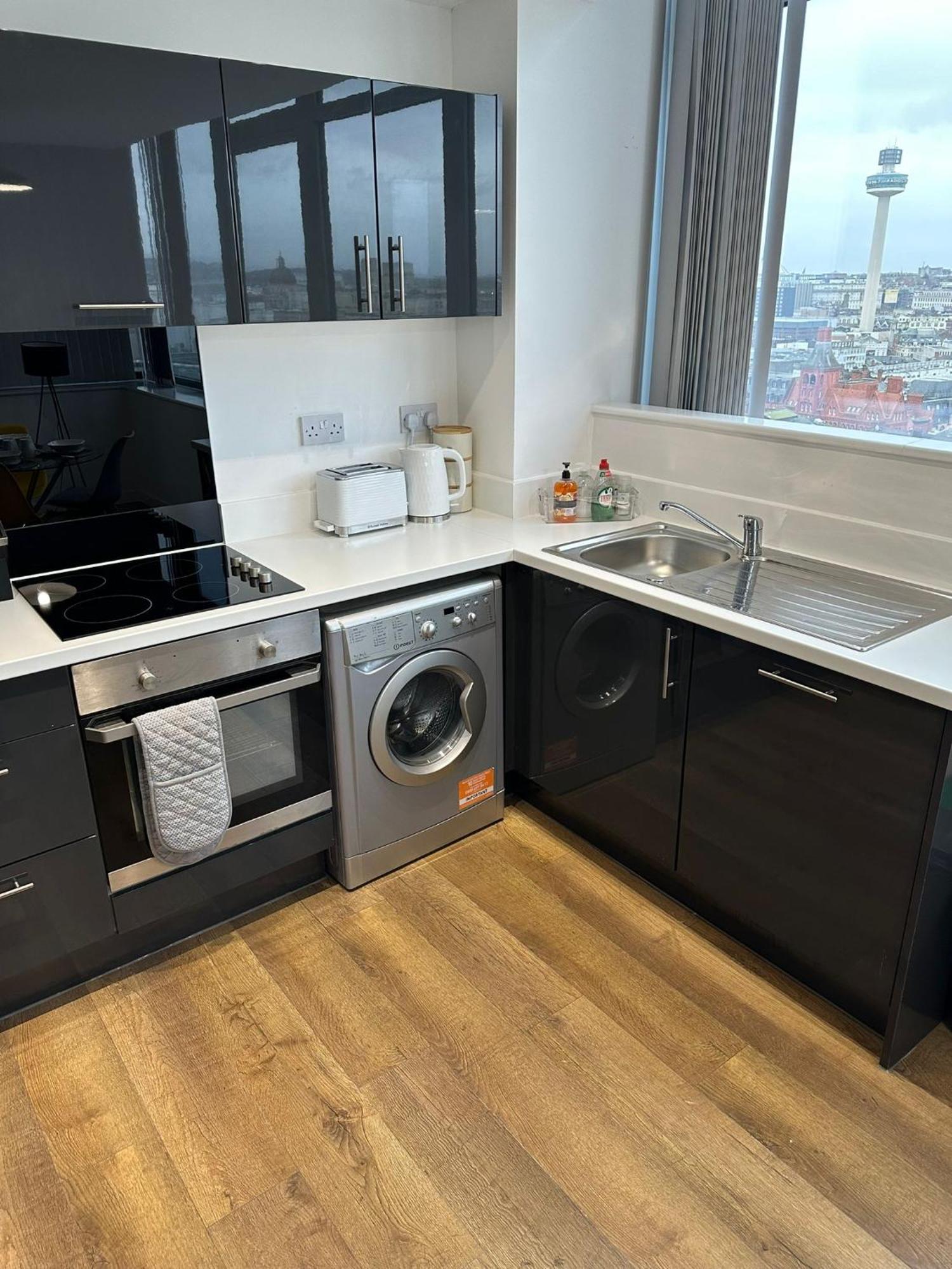 Stunning City View Apartment By Central Stay Liverpool Bagian luar foto